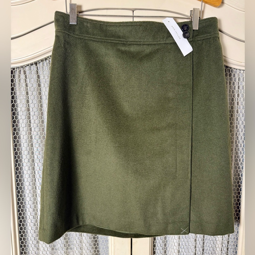 Classic Preppy Ann Taylor Olive Green Wool A-Line Skirt Women’s US Size 12 - Picture 2 of 4